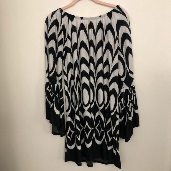 Dress - Picture 3 of 4